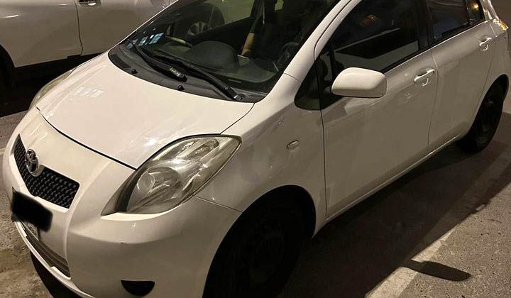 تويوتا ياريس 2007 للبيع في دبي في مخيم آل نهيان Toyota Yaris 2007 الامارات