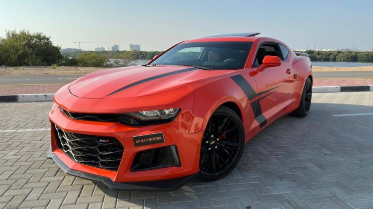 كومارو V6 SS موديل 2020 للبيع في الامارات وارد امريكي من المالك مباشرة