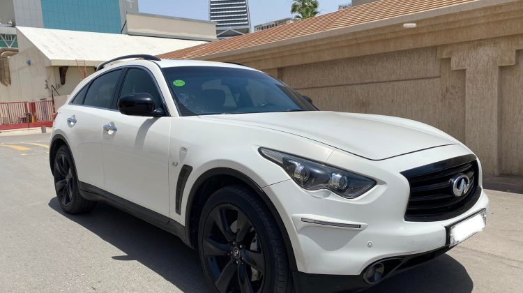 انفينتي QX70 S موديل 2016 للبيع في الرياض السعودية 